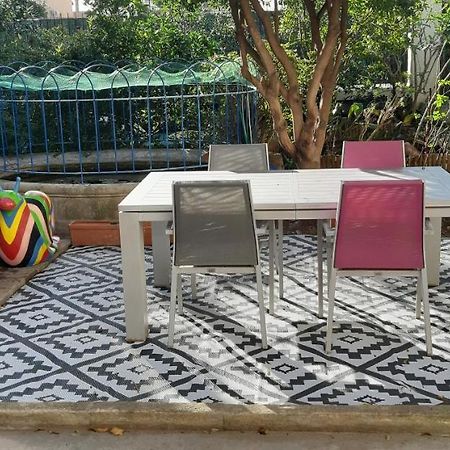 סן-לורן-דה-לה-סלאנק Chambre D'Hotes Du Mas Julianas מראה חיצוני תמונה