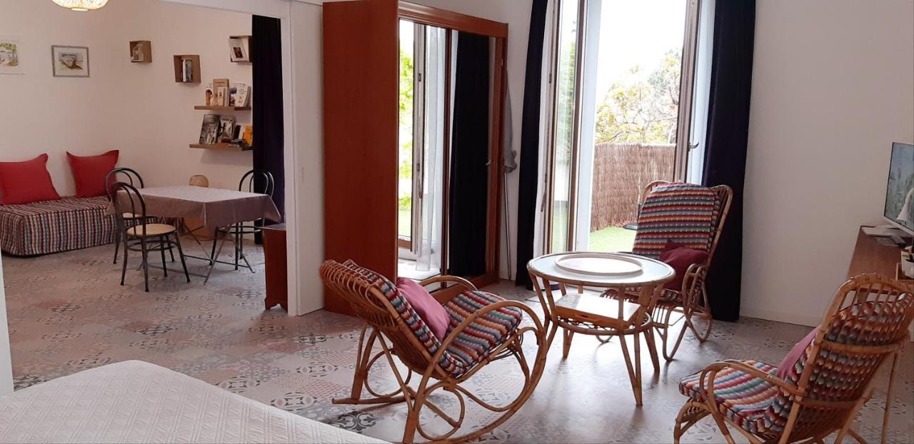 סן-לורן-דה-לה-סלאנק Chambre D'Hotes Du Mas Julianas מראה חיצוני תמונה