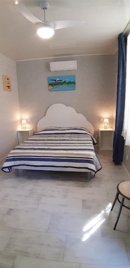 סן-לורן-דה-לה-סלאנק Chambre D'Hotes Du Mas Julianas מראה חיצוני תמונה