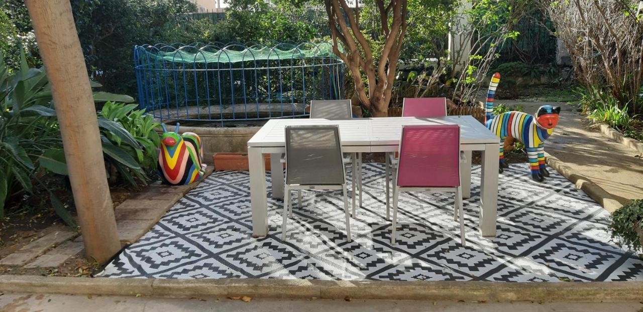 סן-לורן-דה-לה-סלאנק Chambre D'Hotes Du Mas Julianas מראה חיצוני תמונה